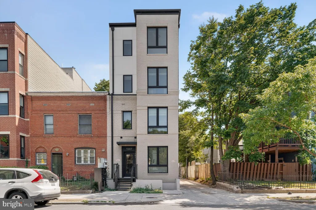 Additional image 14 of 1307 K Street SE Unit 301, Washington, DC 20003