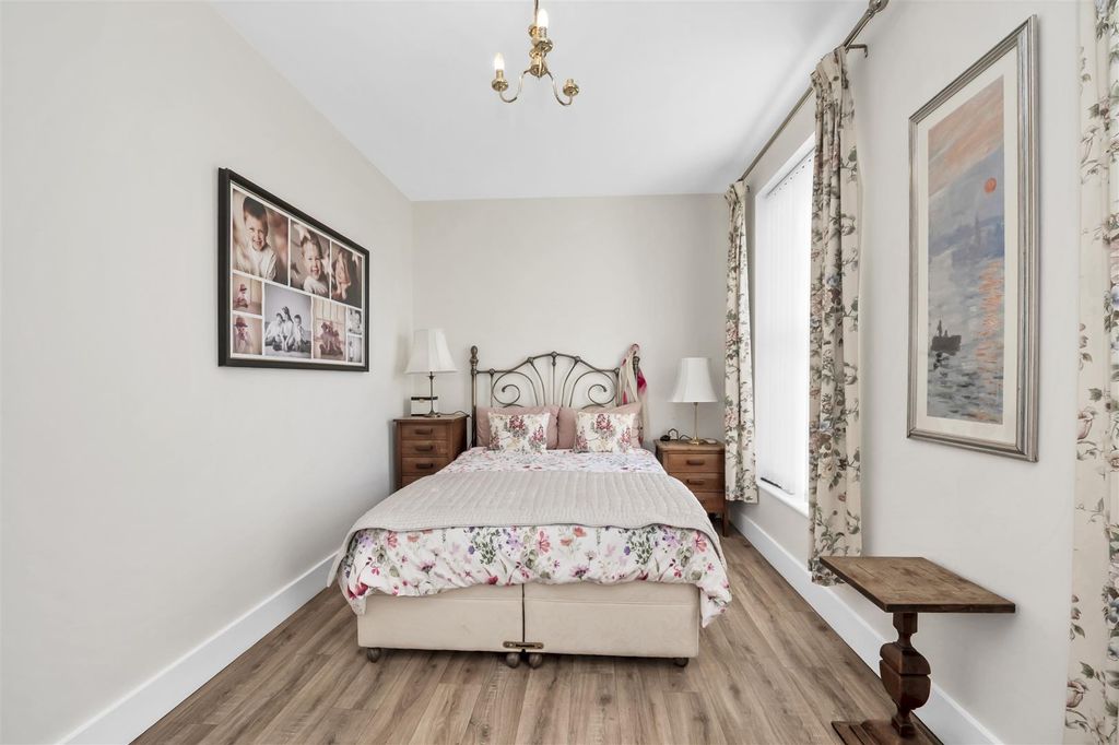 Additional image 11 of 2 bed flat for saleHatter Street, Bury St. Edmunds IP33