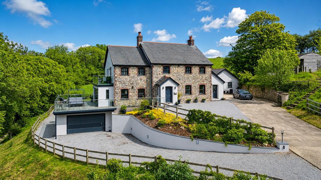 6 bed property for saleLlancarfan, Vale Of Glamorgan CF62