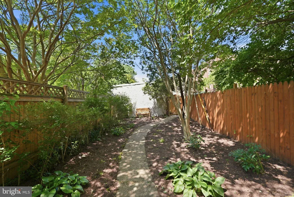 Additional image 16 of 3721 Massachusetts Avenue NW, Washington, DC 20016