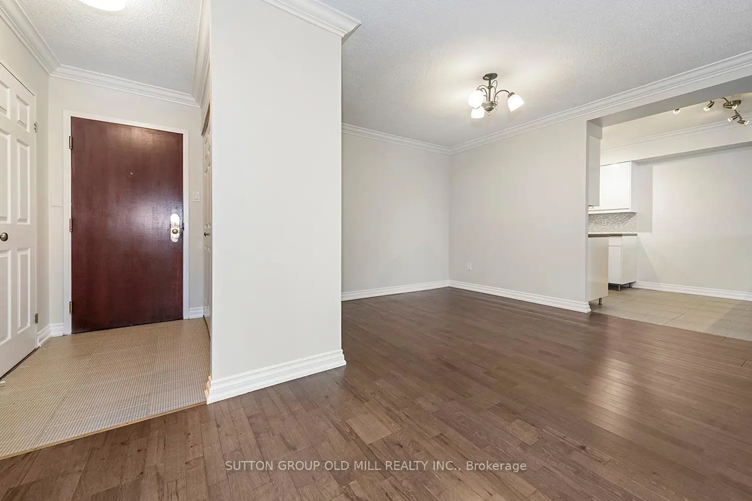 1300 Islington Avenue 2806 photo 2