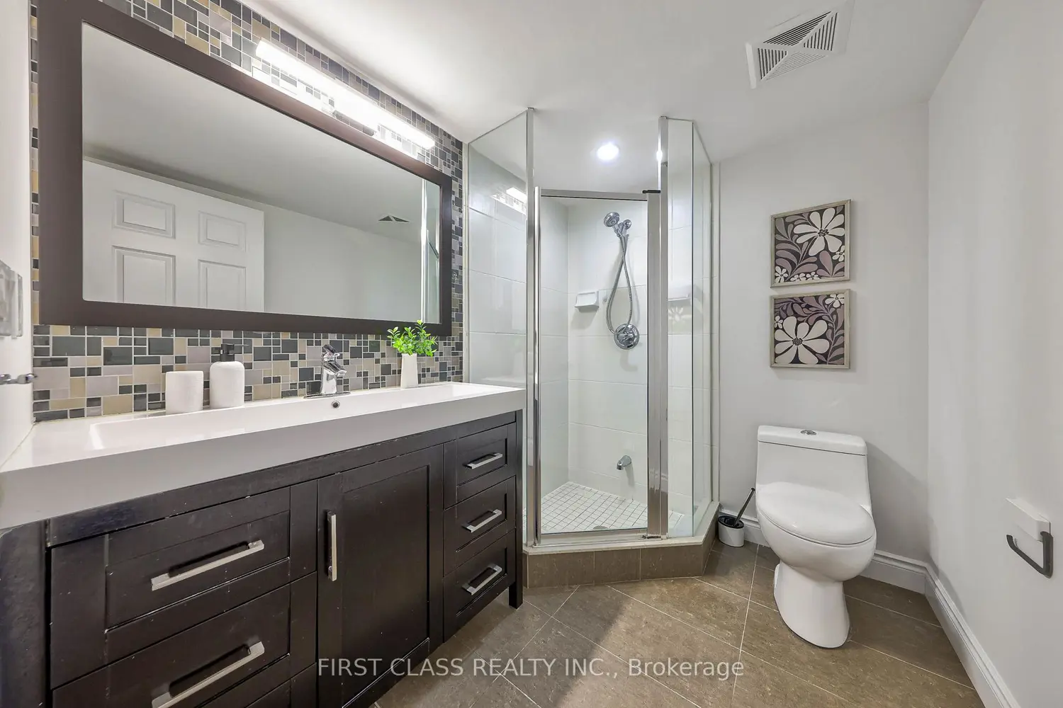 Additional image 8 of 37 Galleria Parkway 916