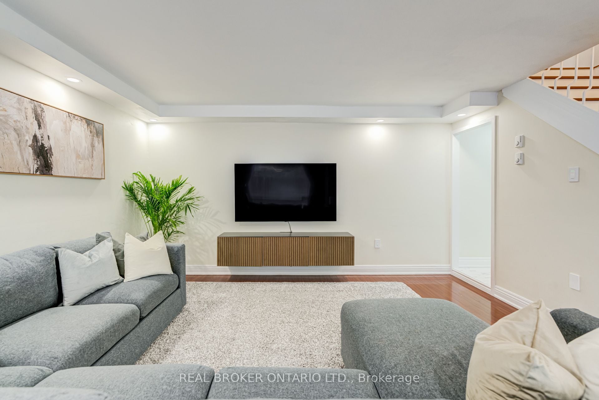 Additional image 4 of 130 Ling Road, Toronto, ON, M1E 4V9