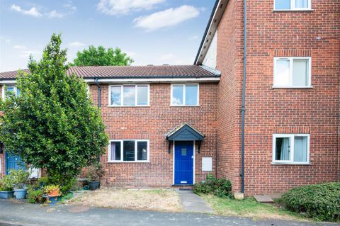 Myrna Close, Colliers Wood SW19