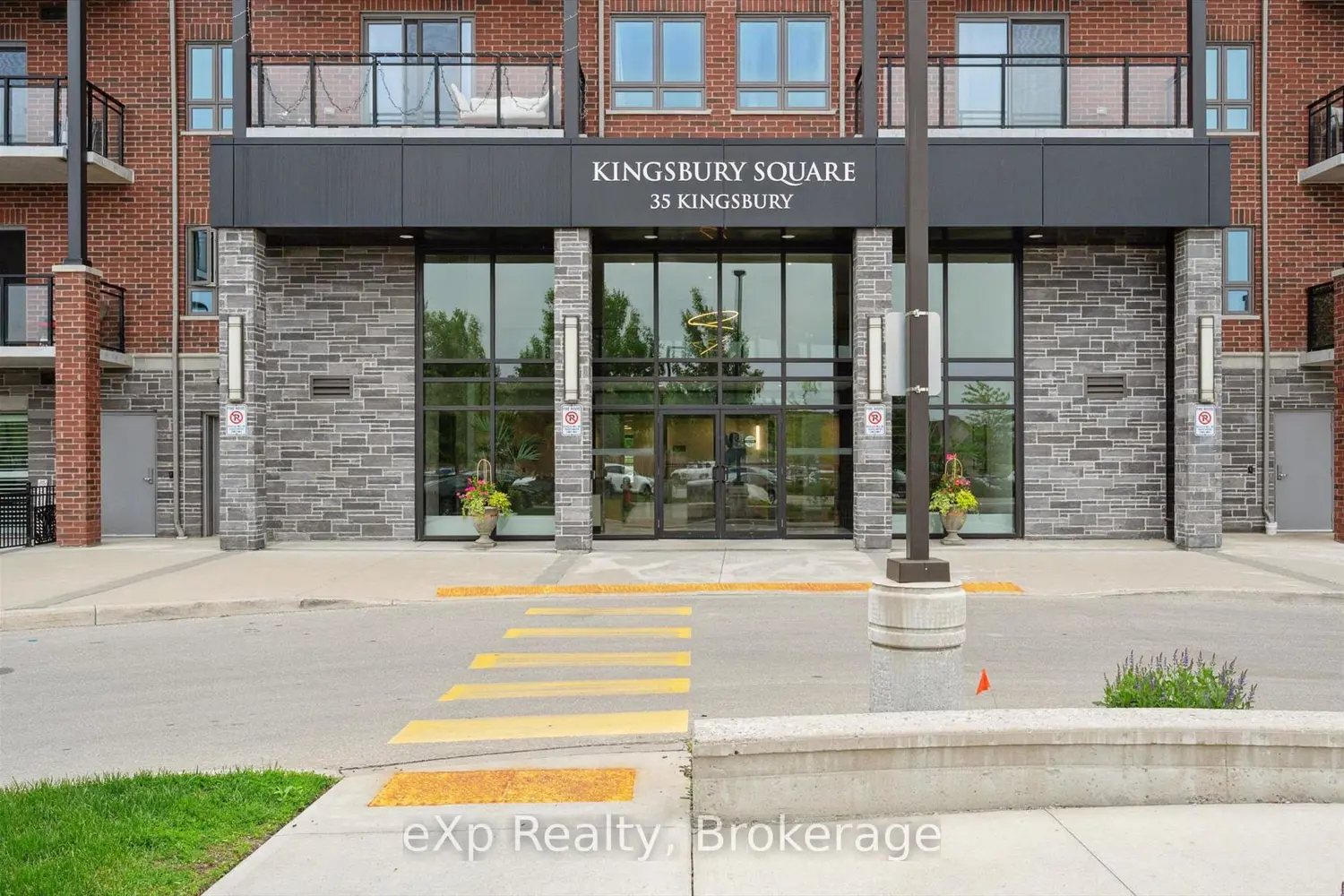 35 Kingsbury Square 214 photo 2