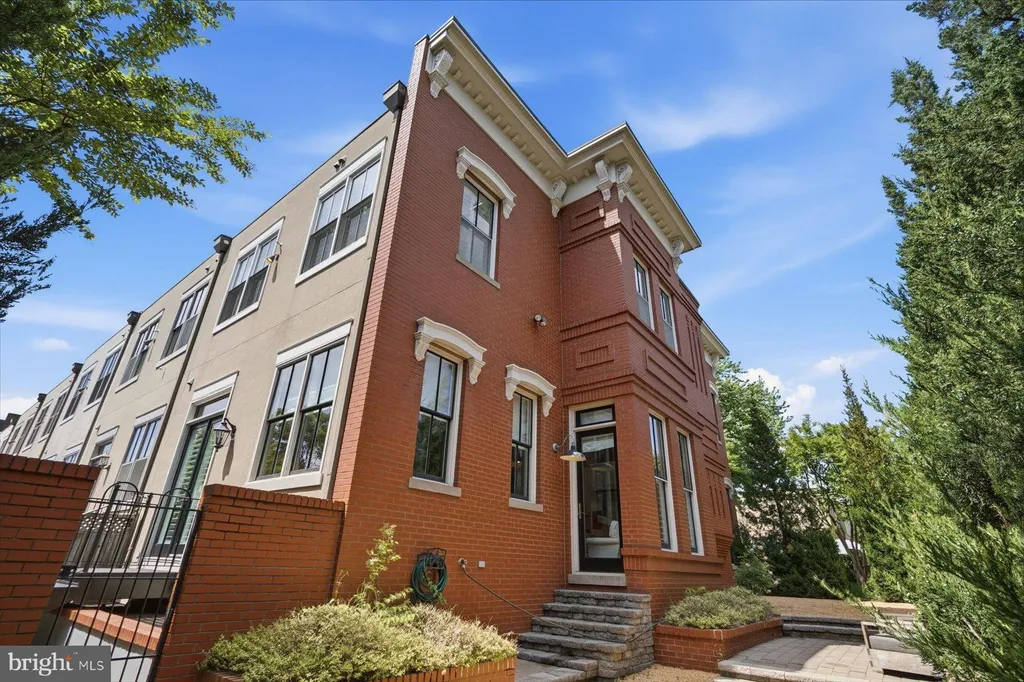 419 G Street SE, Washington, DC 20003