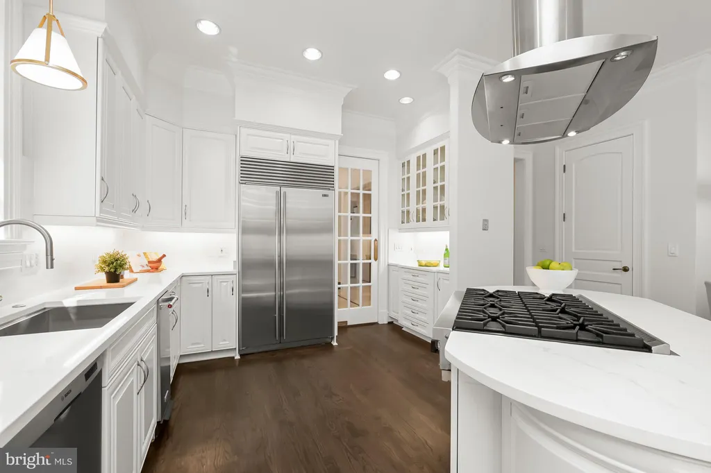 Additional image 17 of 2985 38th Street NW, Washington, DC 20016