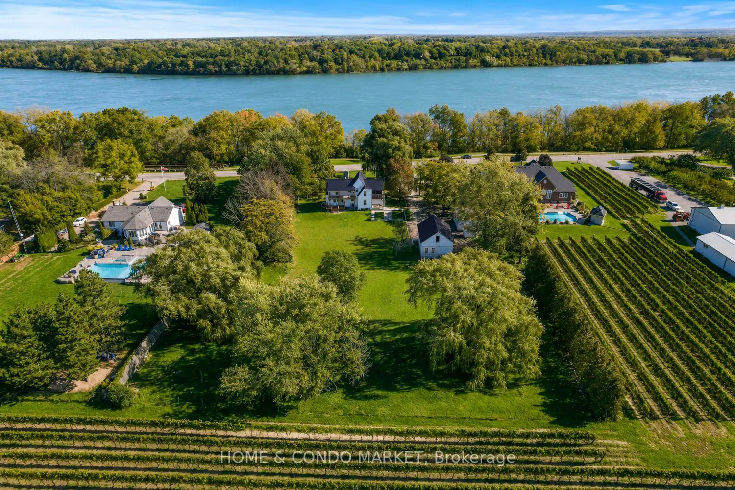 15450 Niagara River Parkway photo 2