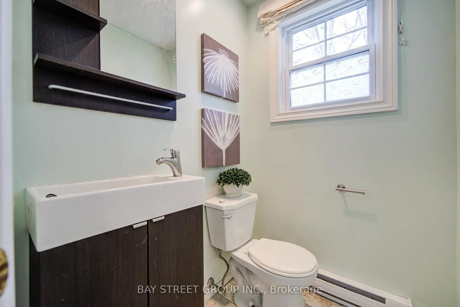 Additional image 16 of 154 Thoms Crescent