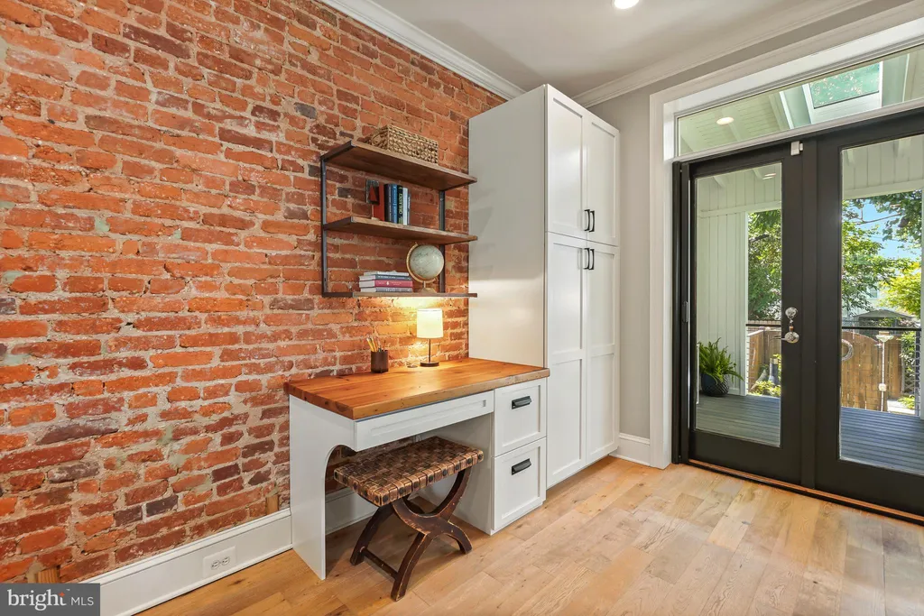 Additional image 13 of 822 11th Street NE, Washington, DC 20002