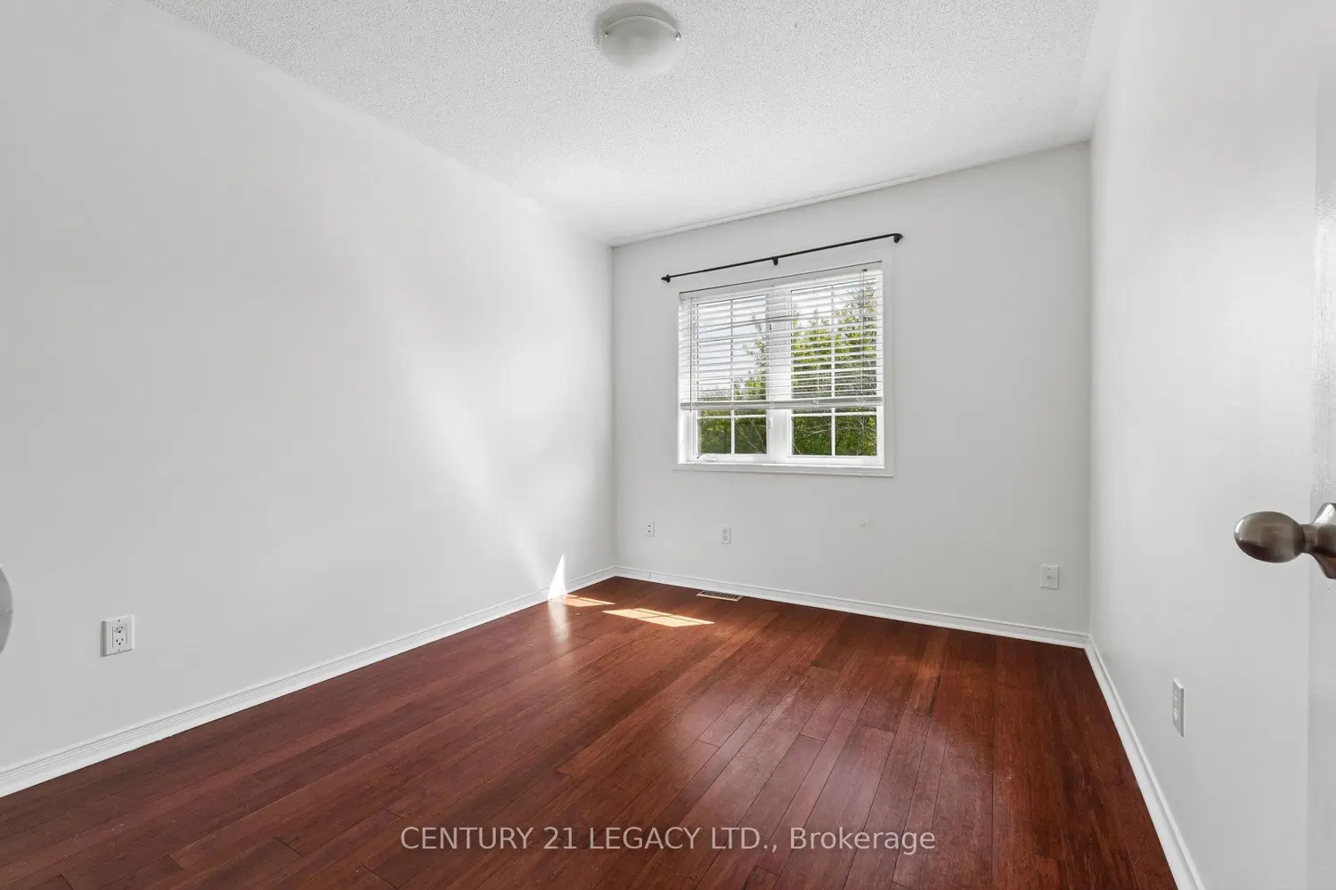 Additional image 14 of 29 Woolf Crescent