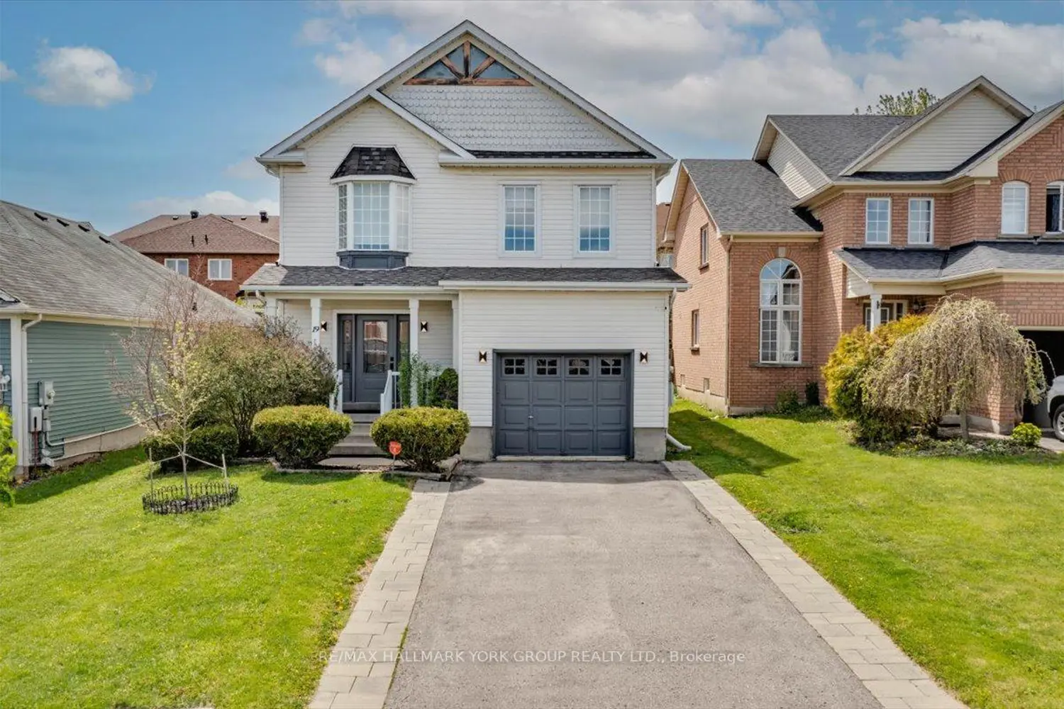 19 Silverstone Crescent photo 3