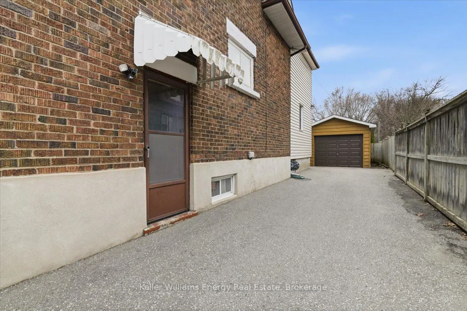 Additional image 17 of 482 Simcoe Street