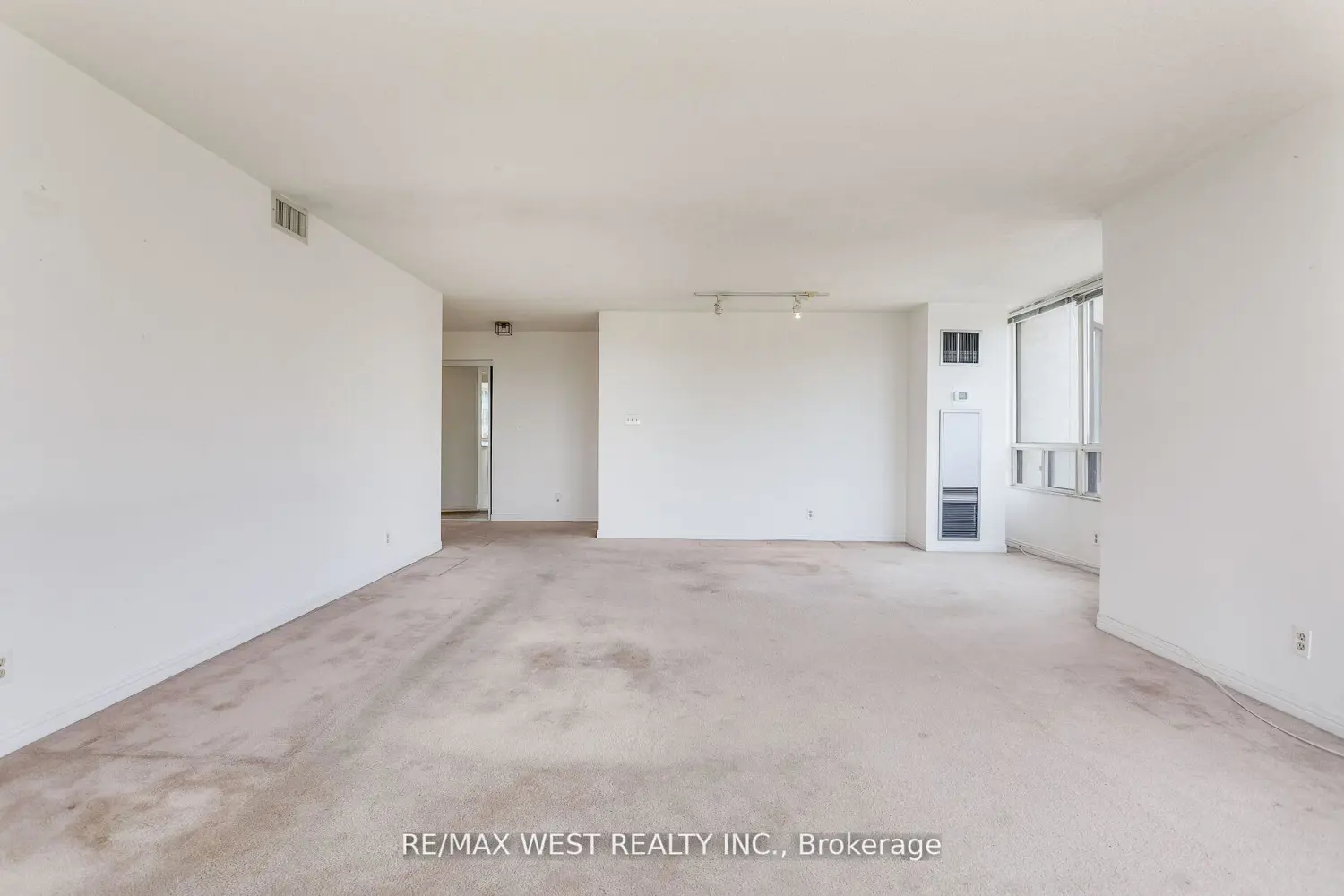 1 Aberfoyle Crescent 411 photo 5