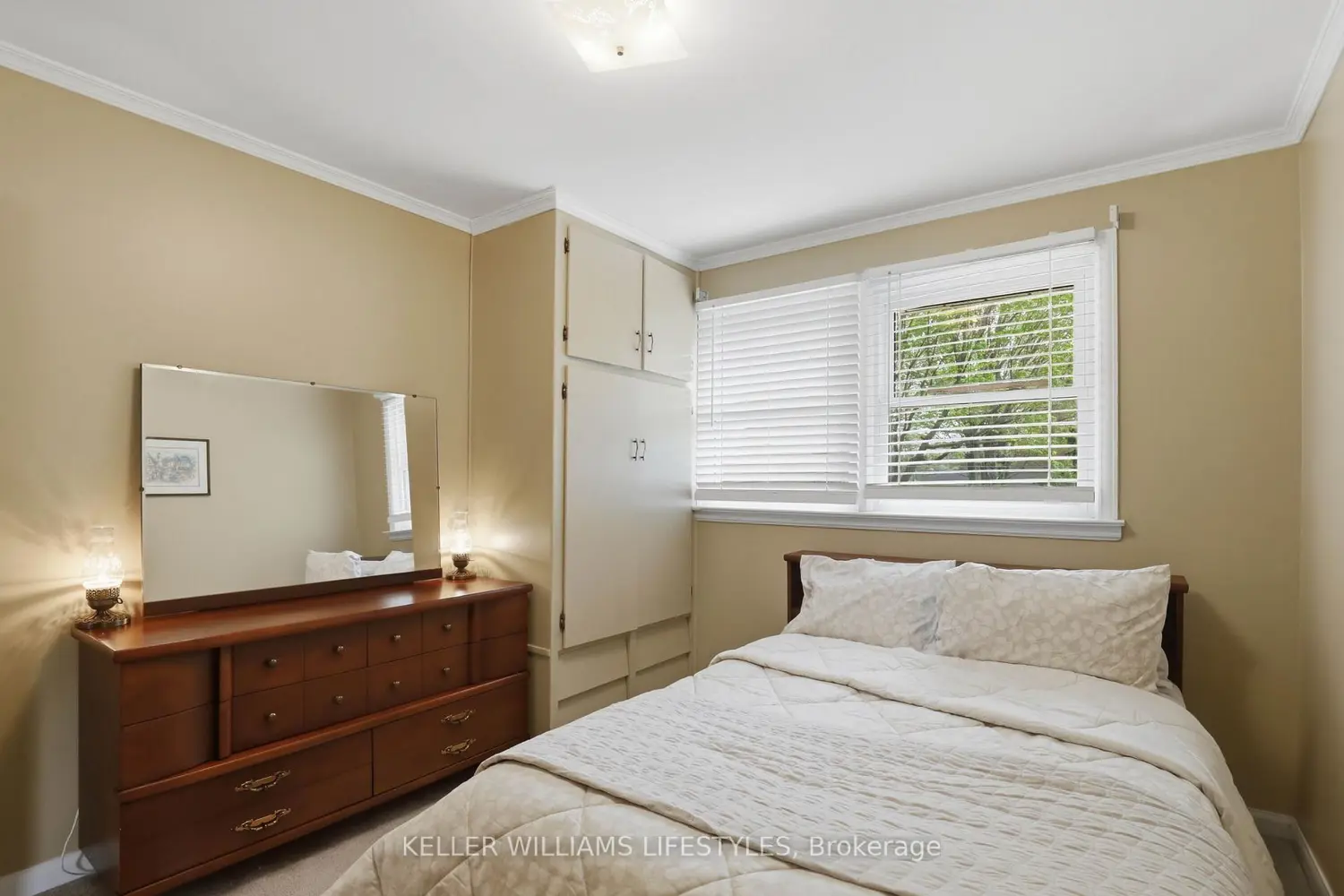 Additional image 12 of 543 Elmdale Avenue