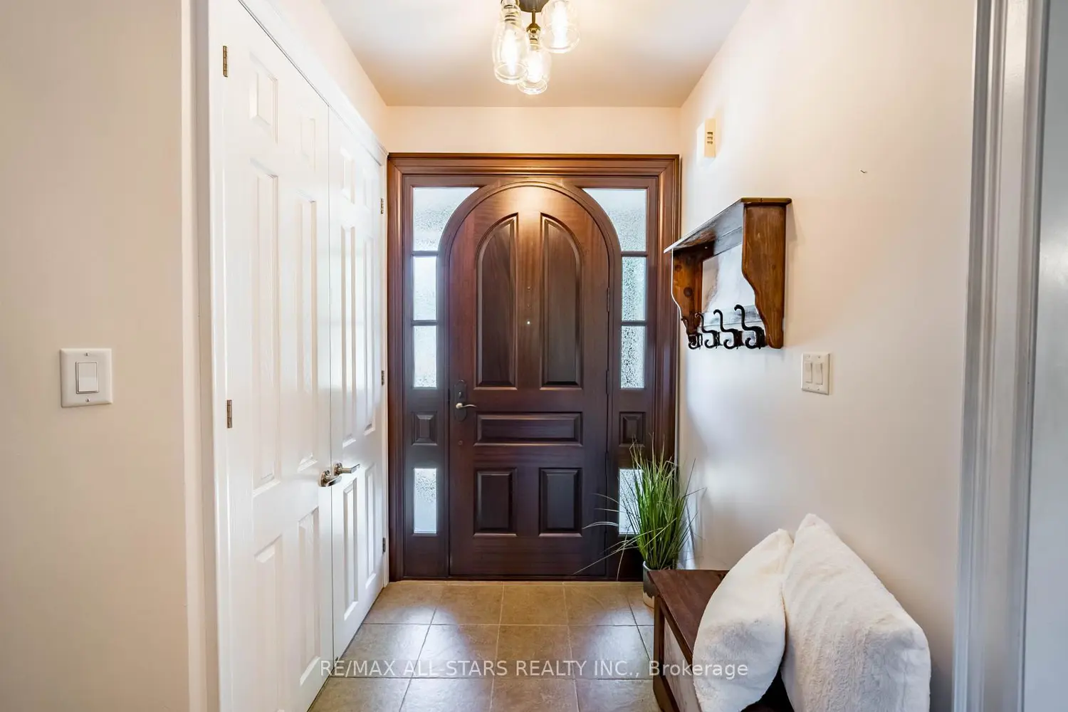 53 Grice Circle photo 5