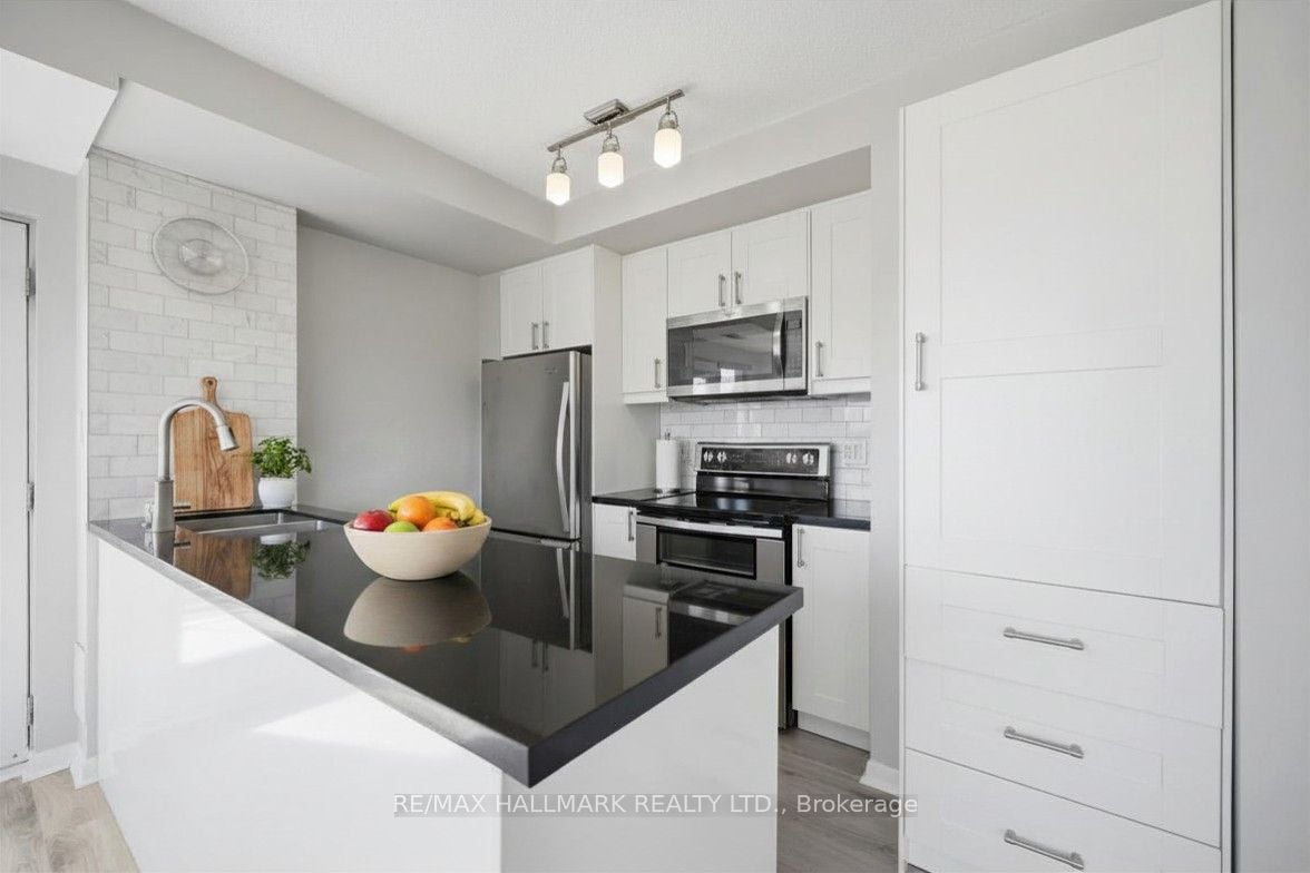 Additional image 2 of 403-2464 Weston Road, Toronto, ON, M9N 0A2