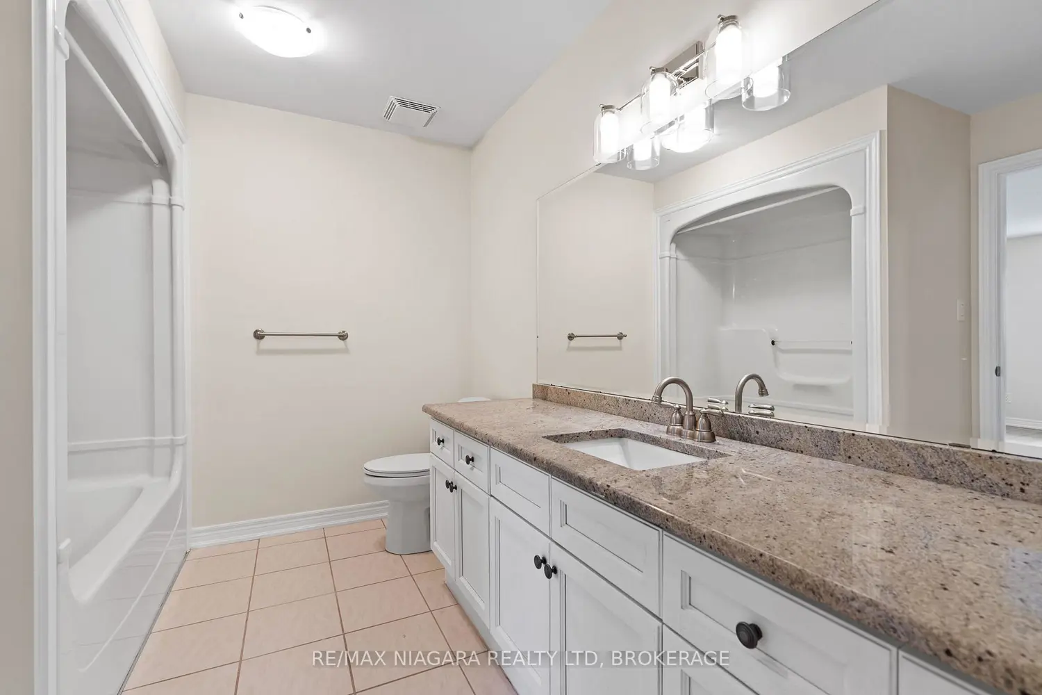 Additional image 10 of 5200 Dorchester Road 3