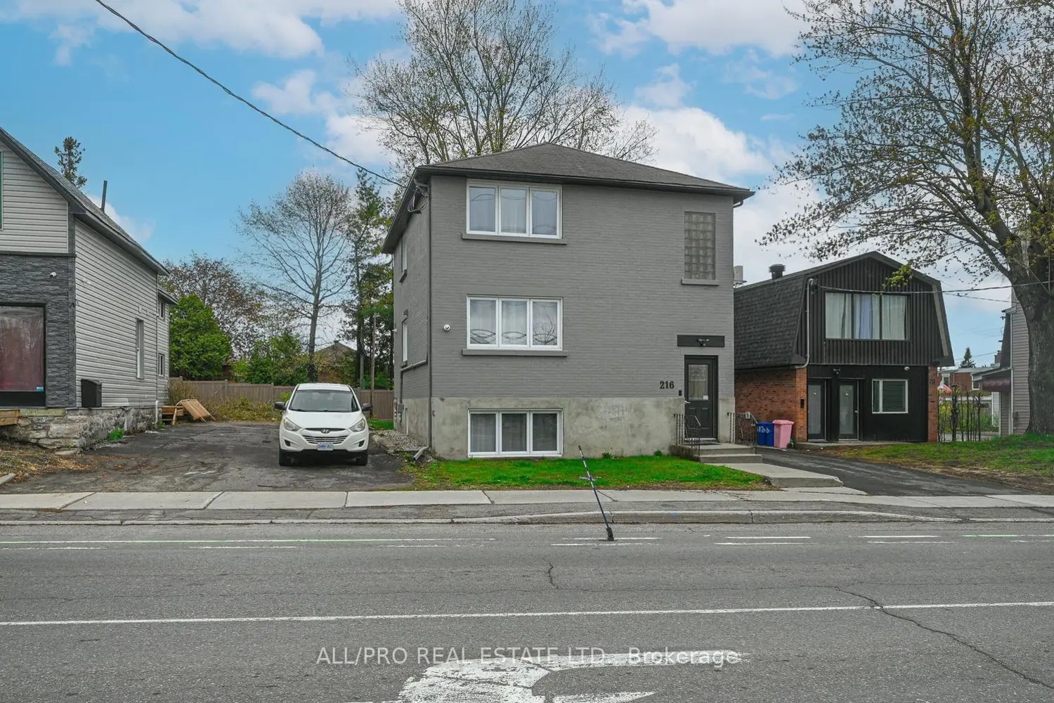 216 Mcarthur Avenue