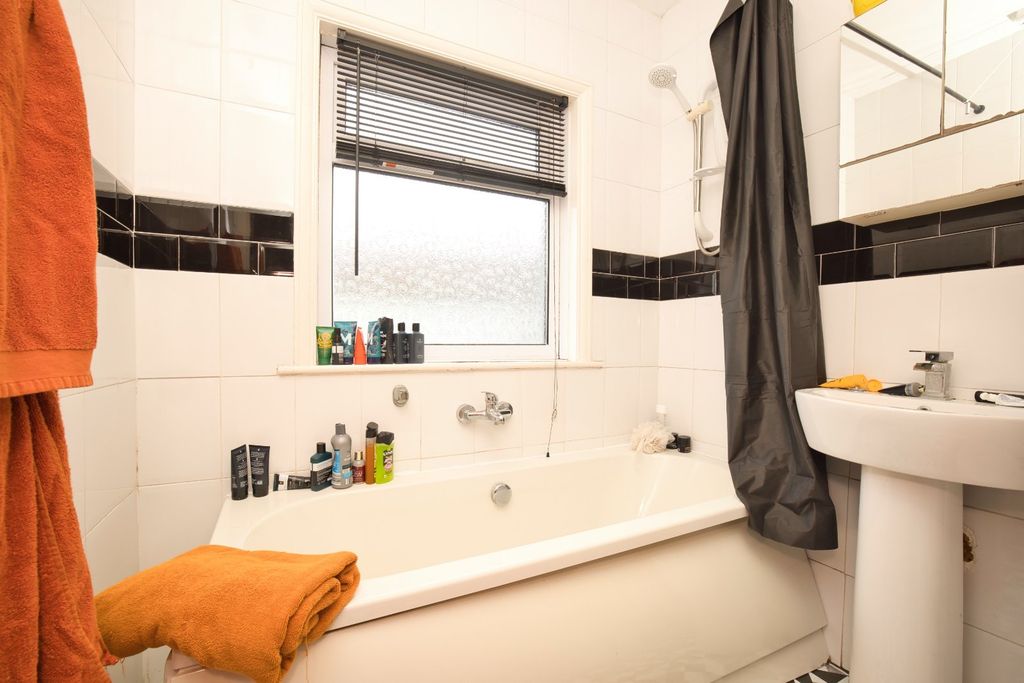 Additional image 15 of 4 bed semi-detached house for saleSt. Lukes Avenue, Ramsgate CT11