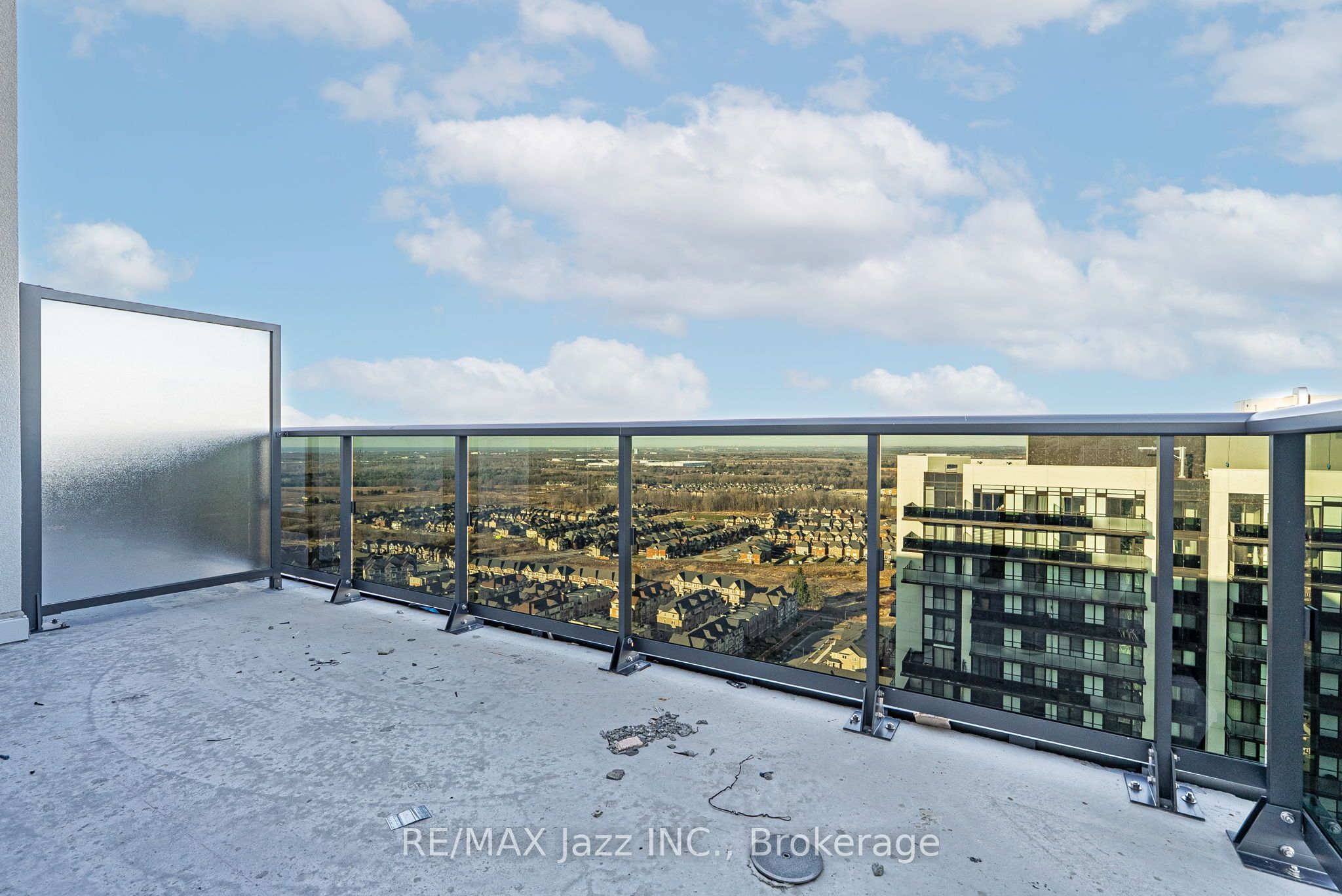 Additional image 3 of PH 16-2545 Simcoe Street N, Oshawa, ON, L1L 0W3
