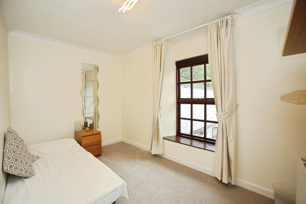 Additional image 20 of 4 bed barn conversion for saleHenstaff Court, Pontyclun CF72