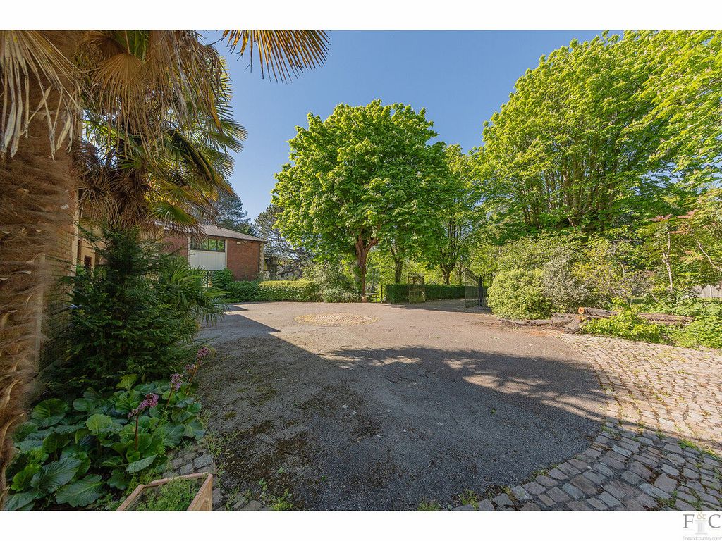 Additional image 37 of 6 bed detached house for saleKnighton Grange Road, Leicester LE2