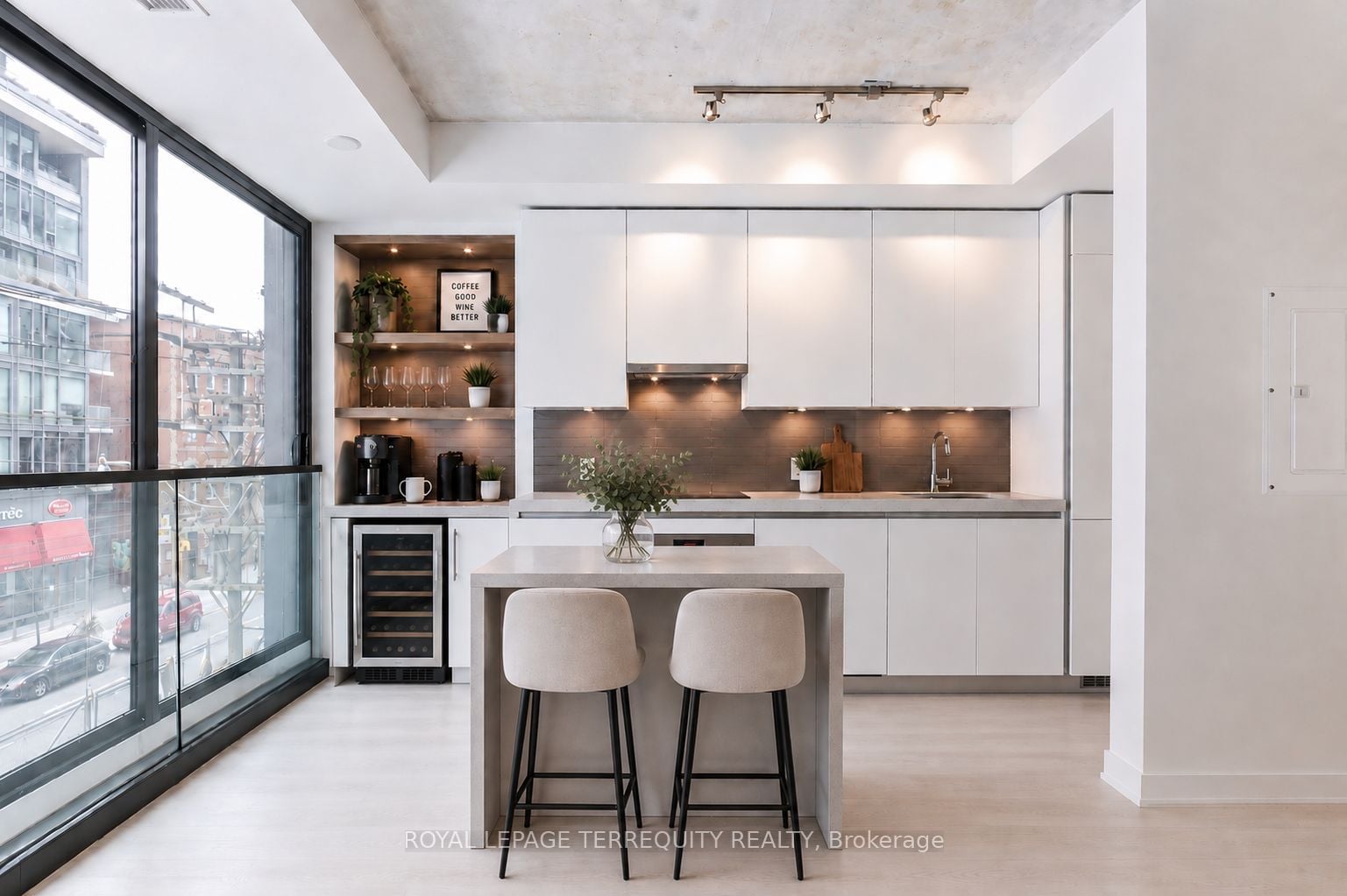 Additional image 4 of 215-629 King Street W, Toronto, ON, M5V 0G9