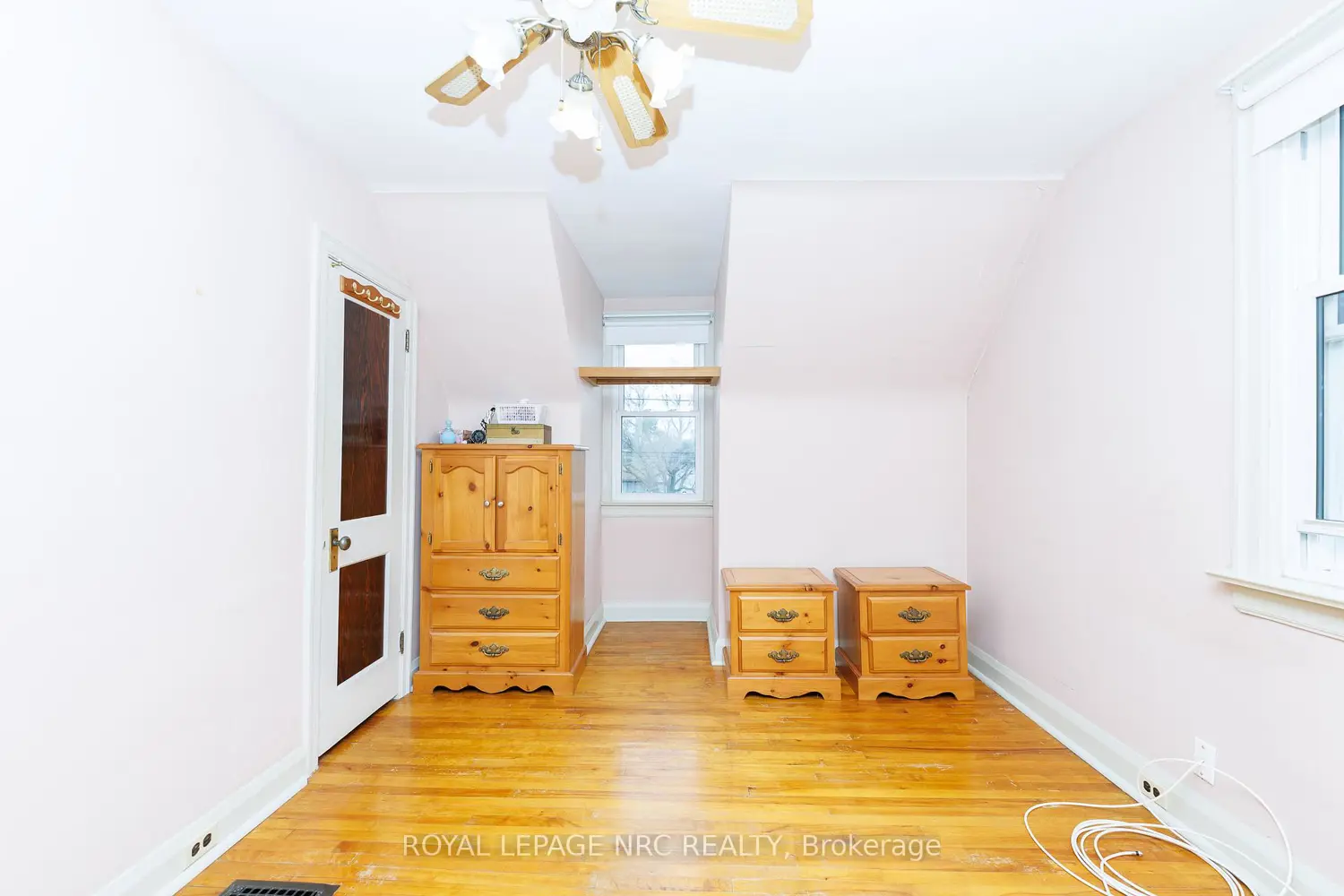 Additional image 10 of 4076 Welland Street
