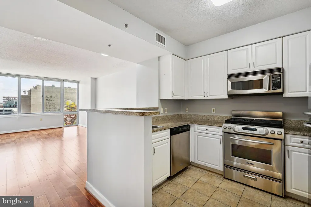Additional image 7 of 555 Massachusetts Avenue NW Unit 1110, Washington, DC 20001