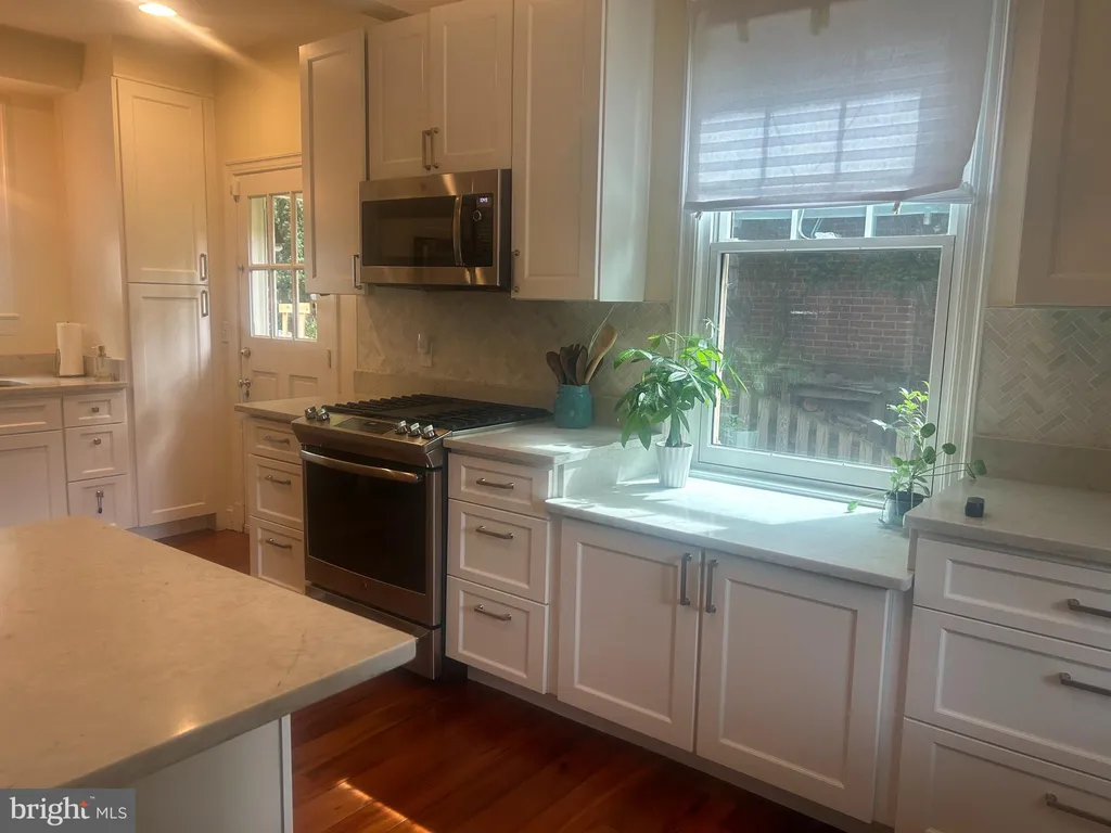 Additional image 7 of 4825 Butterworth Place NW, Washington, DC 20016