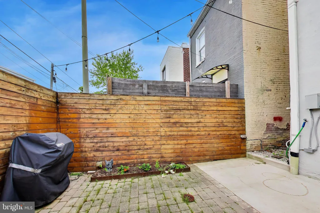 1332 Emerald Street NE, Washington, DC 20002