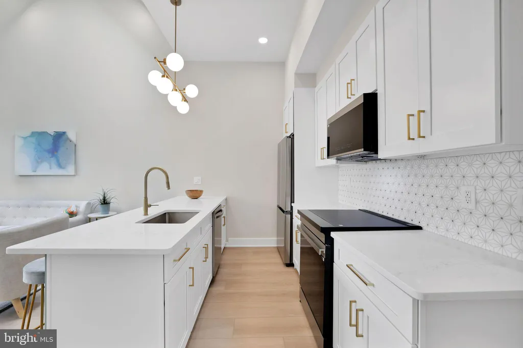 Additional image 12 of 4019 9th Street NE Unit 2, Washington, DC 20017