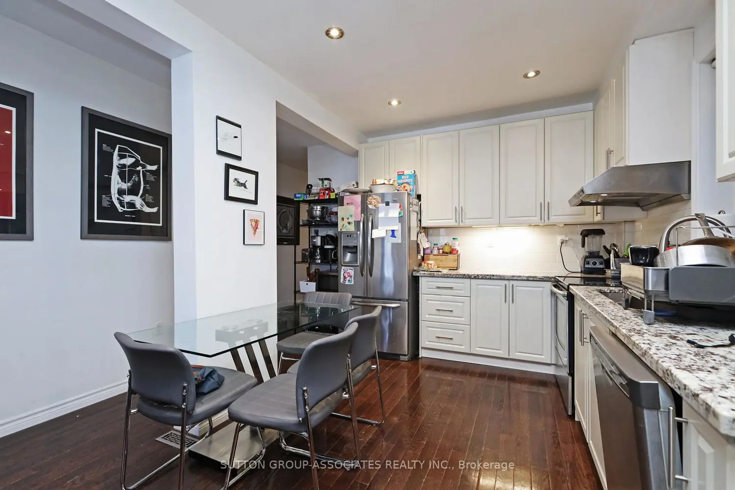 20 Ashdale Avenue photo 2