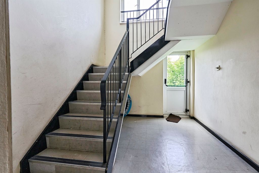 Additional image 18 of 1 bed flat for saleOld Port Close, Tipton DY4