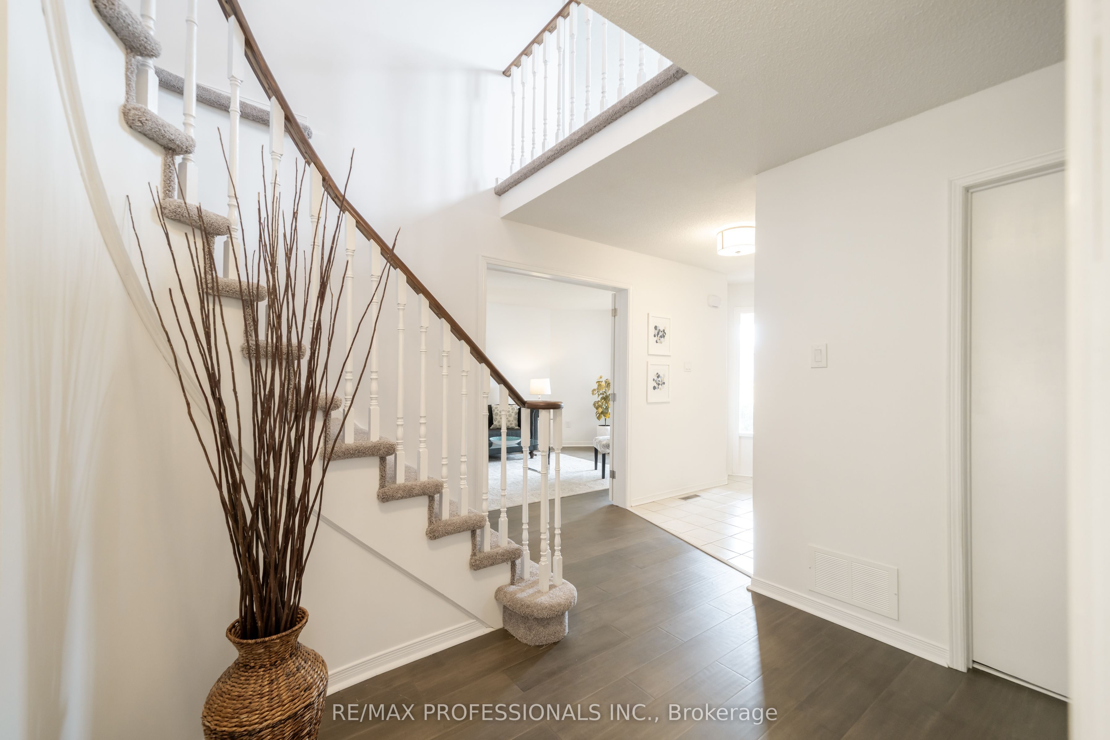 Additional image 5 of 5154 Sunray Drive, Mississauga, ON, L5R 2V3