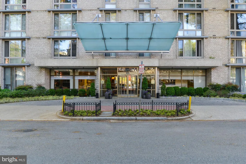Additional image 19 of 940 25th Street NW Unit 802-S, Washington, DC 20037