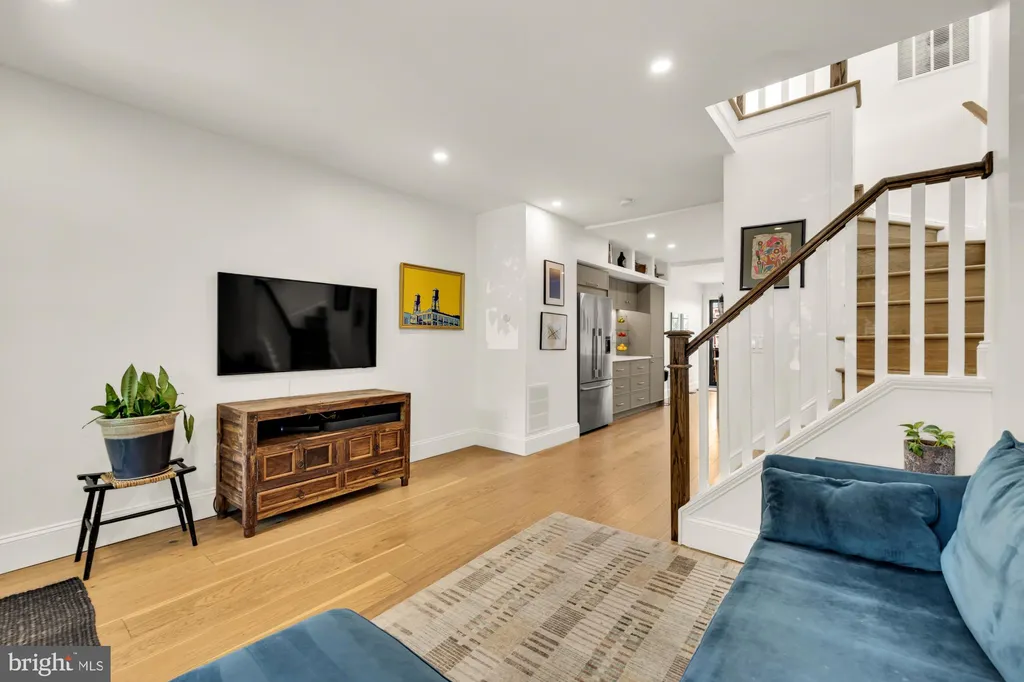Additional image 8 of 908 Girard Street NE, Washington, DC 20017