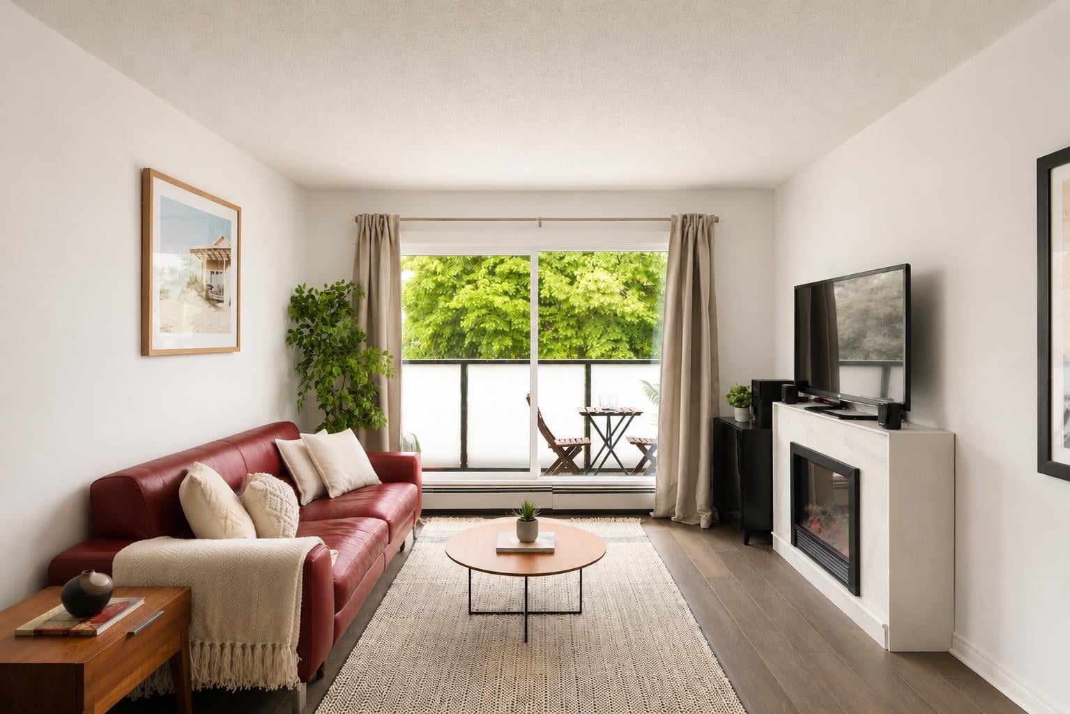 306-570 8th Avenue E, Vancouver, BC, V5T 1S8