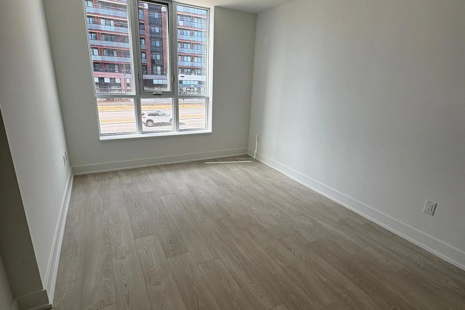 Additional image 14 of 2545 Simcoe Street 219