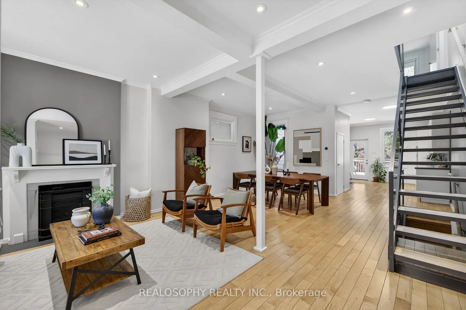 68 Prust Avenue photo 2