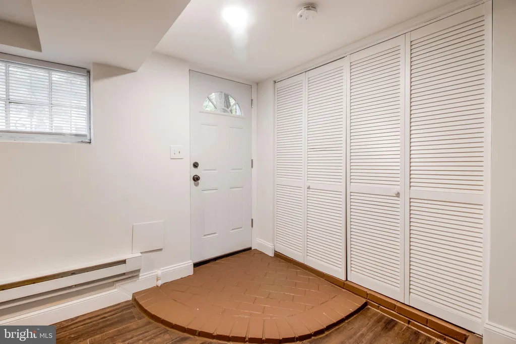 104 15th Street SE Unit B, Washington, DC 20003 photo 3