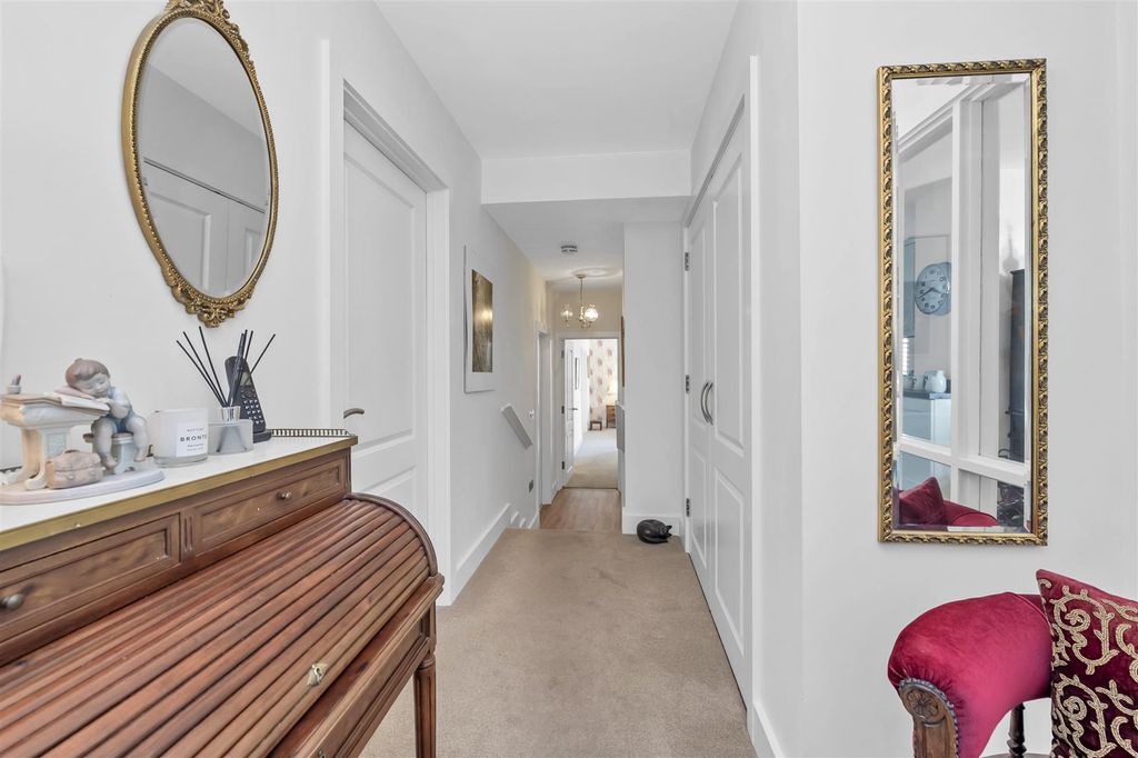Additional image 14 of 2 bed flat for saleHatter Street, Bury St. Edmunds IP33