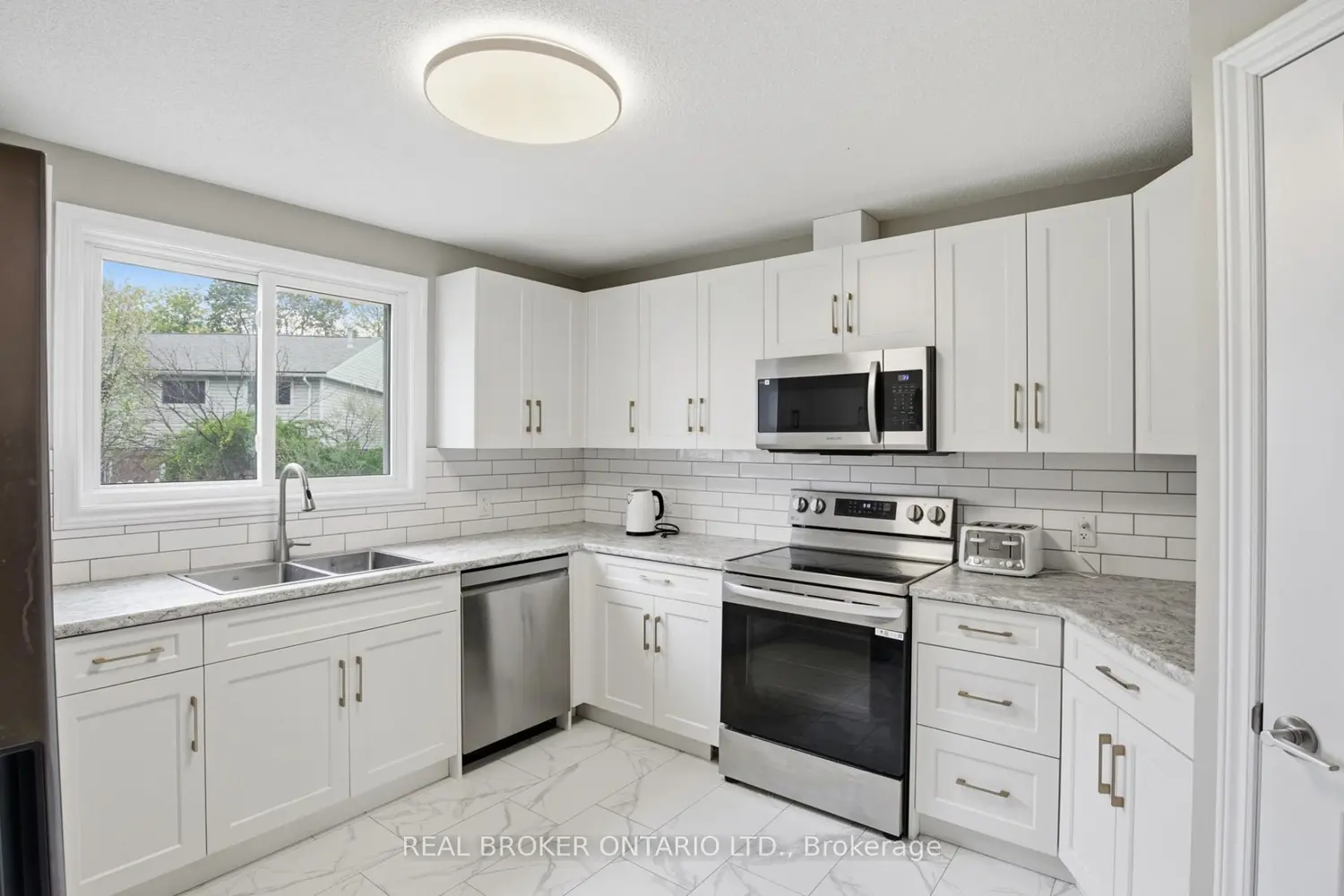 Additional image 9 of 60 Elmsdale Drive 46