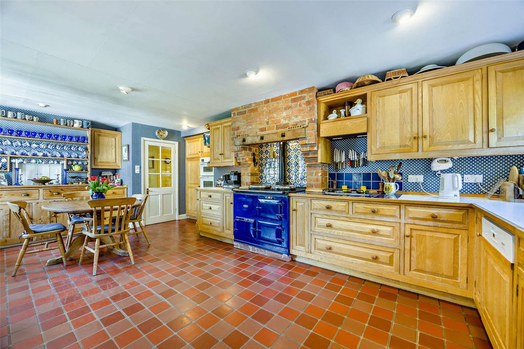 Additional image 13 of 5 bed detached house for saleUpper Woolhampton, Reading, Berkshire RG7
