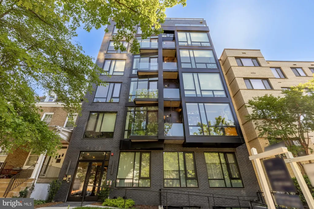 Additional image 2 of 4111 Connecticut Avenue NW Unit 302, Washington, DC 20008