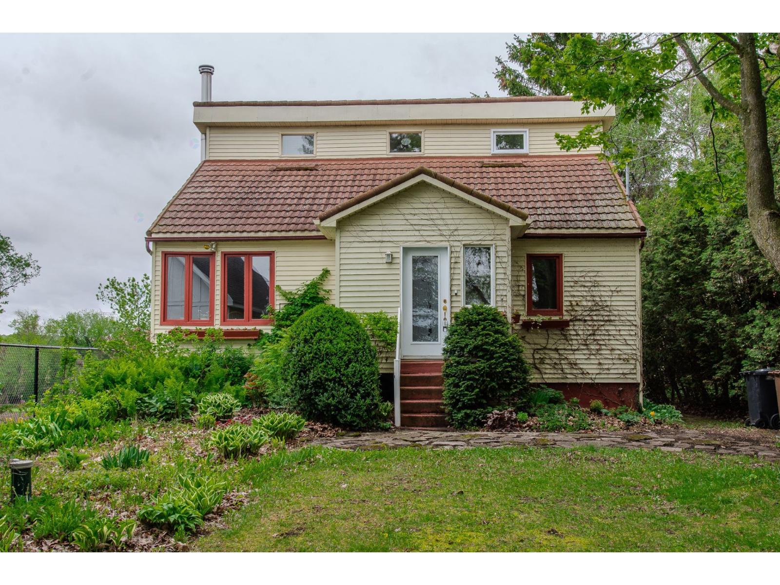 513 Ch. de la Haute-Rivière