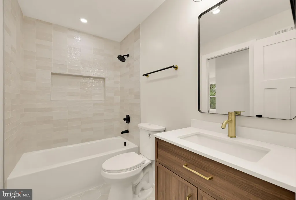 Additional image 31 of 5703 9th Street NW Unit 2, Washington, DC 20011