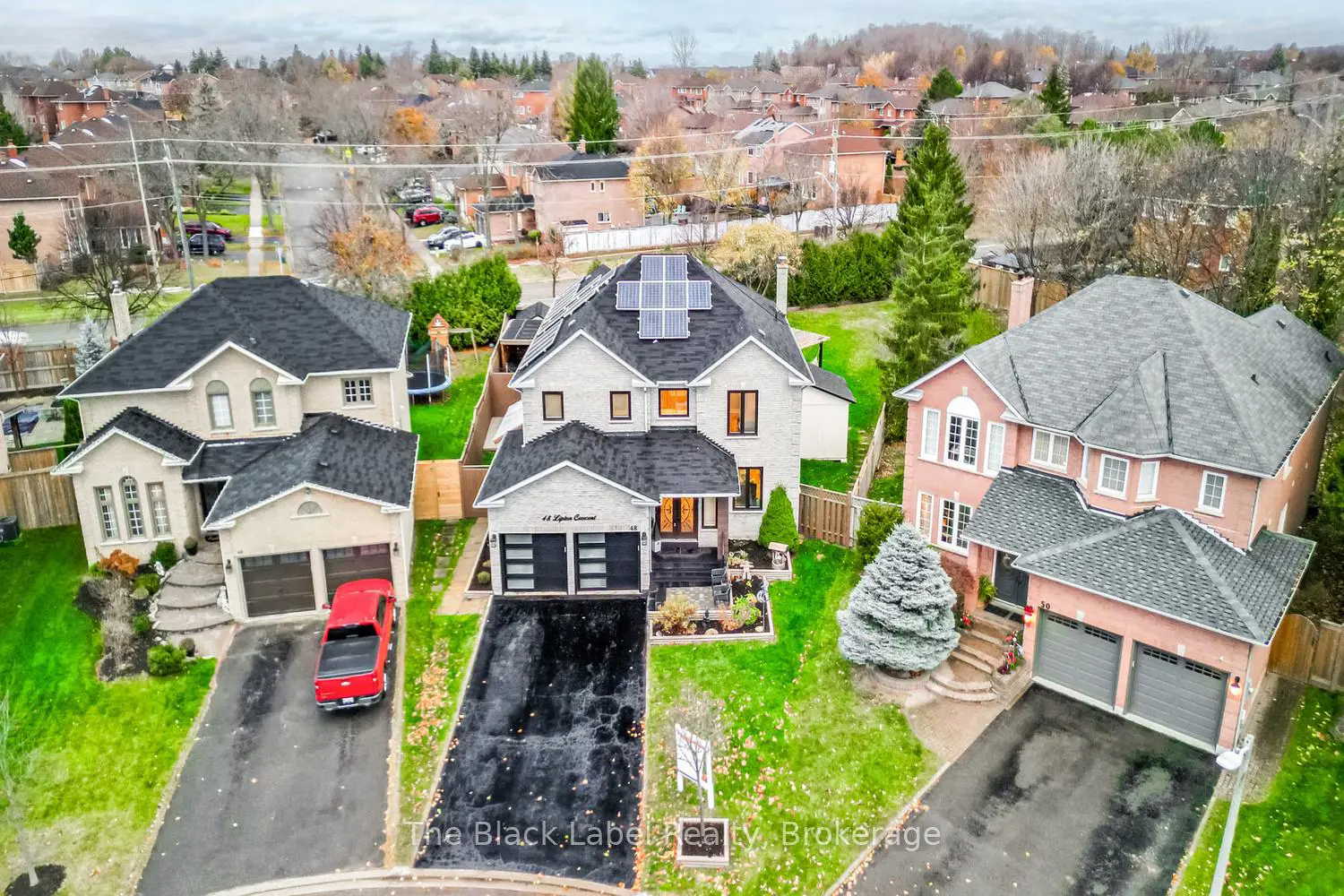 Additional image 15 of 48 Lipton Crescent