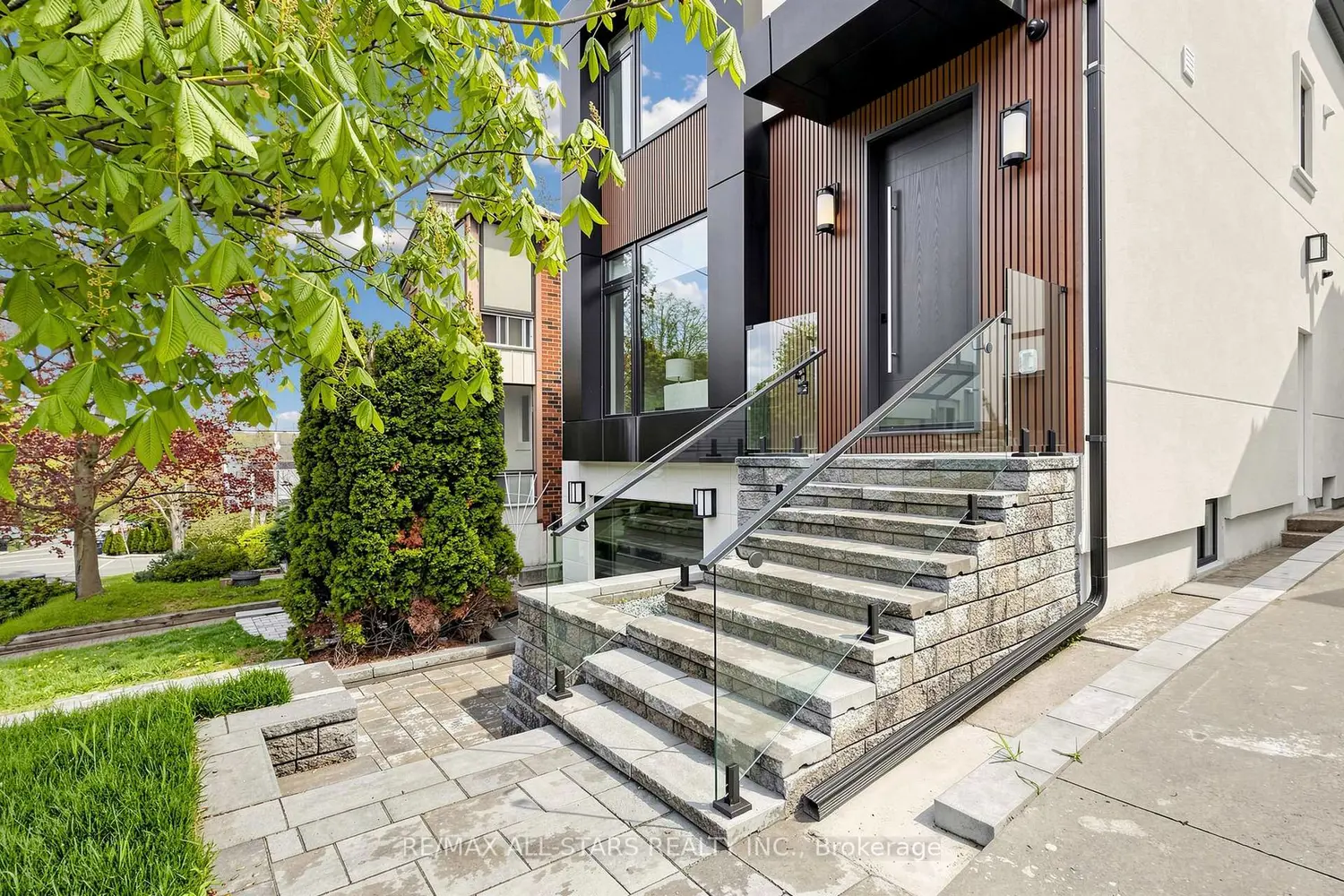 127 Banff Road photo 2